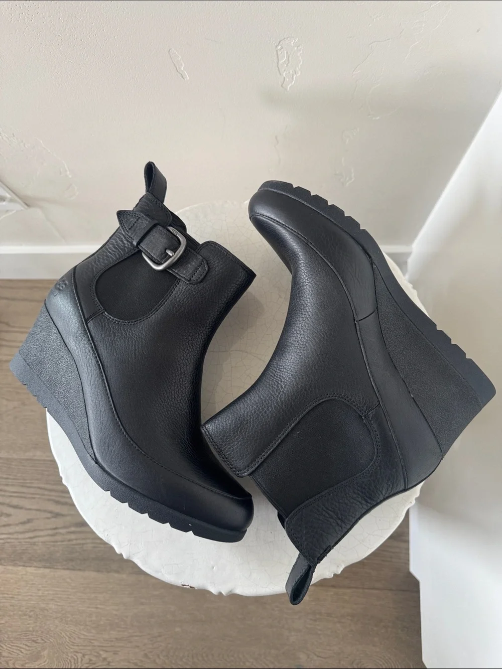 UGG ARLETA Black Leather Waterproof Wedge Chelsea Booties with Buckle Size 8.5